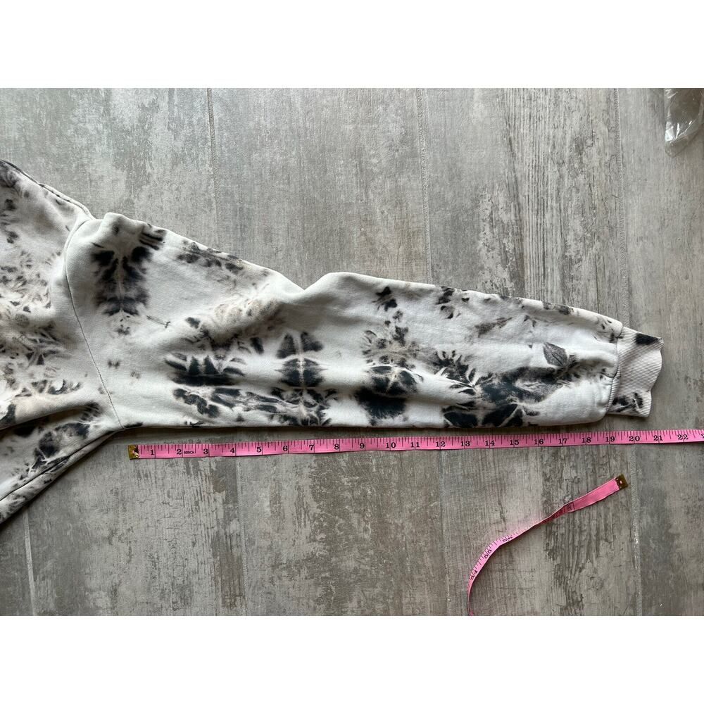 $226 Pam & Gela Women's Gray Long Sleeve Tie Dye Sweatshirt Pullover Top Size M - Picture 11 of 11